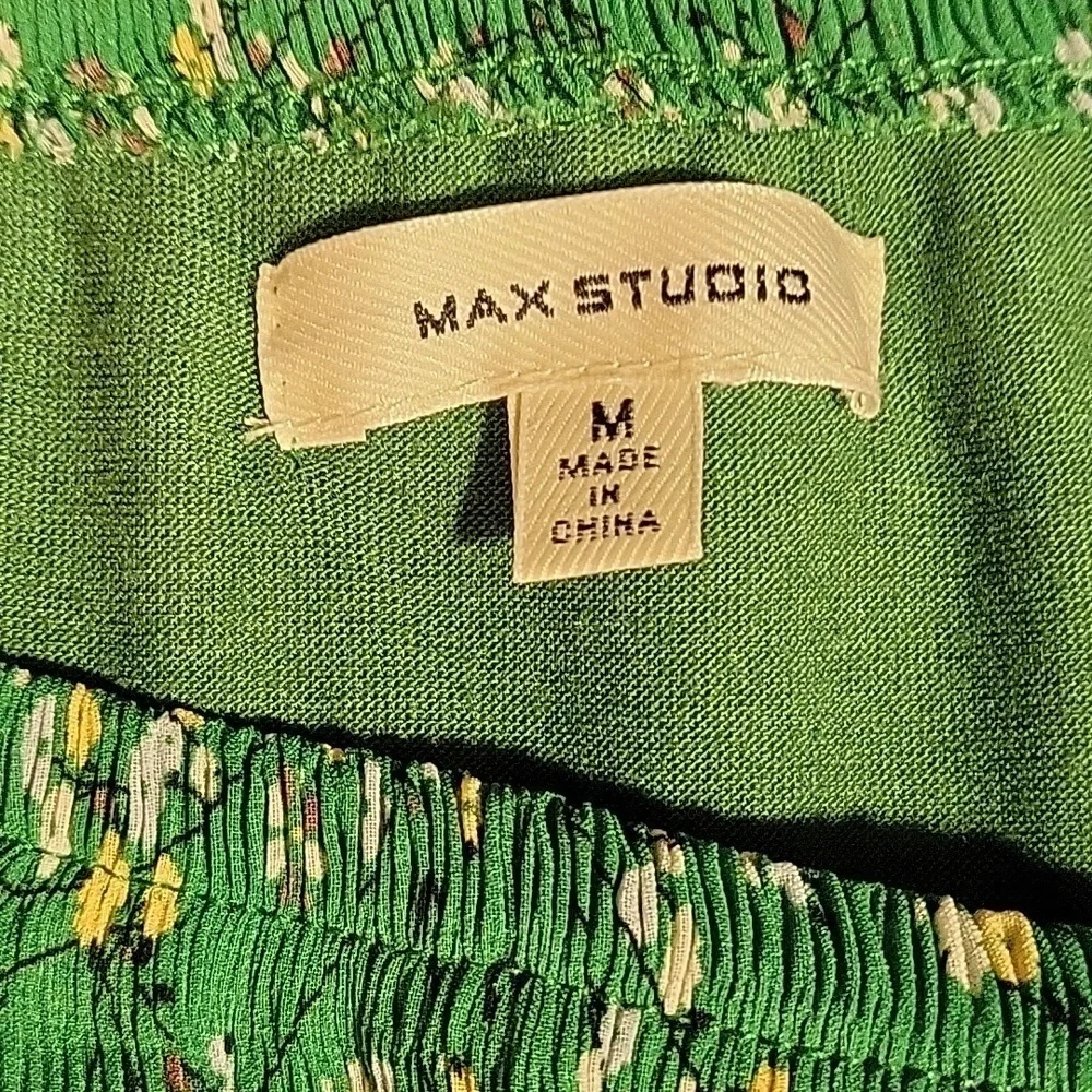 Max Studio Green Floral MINI Skirt - Picture 6 of 9